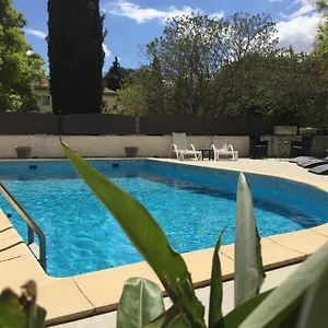 https://logis-auberge-de-tavel.fr-provencehotel.com