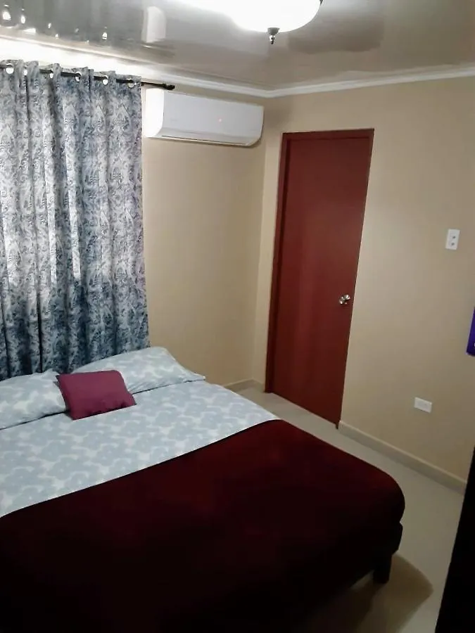 Pista Q Hostel And Apartments Oranjestad