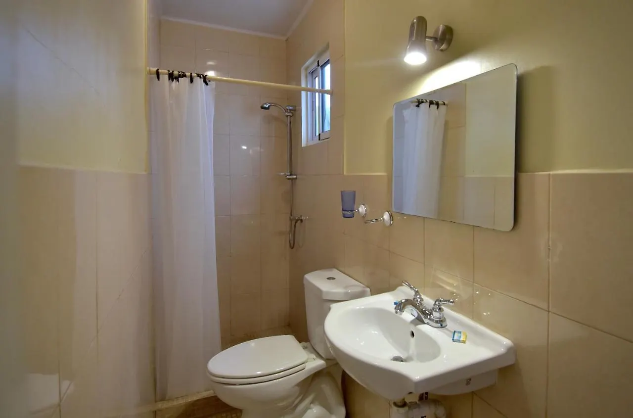 Pista Q Hostel And Apartments Oranjestad