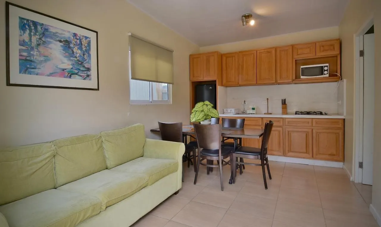 **  Pista Q Hostel And Apartments Oranjestad Aruba