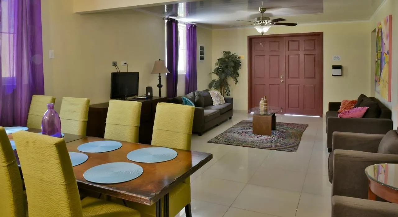 Pista Q Hostel And Apartments Oranjestad
